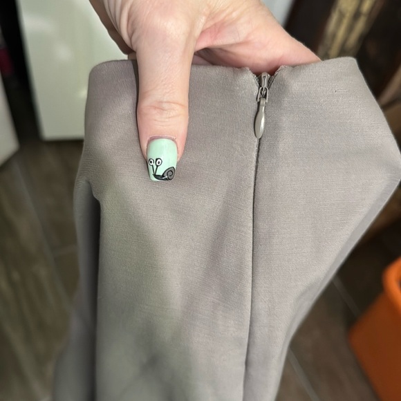 Chico's Gray Ankle-Length Cropped Pants - Picture 5 of 8